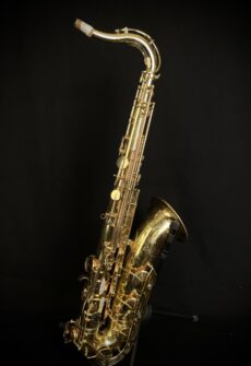begagnad tenorsax YTS-61 #3110 Purple Logo