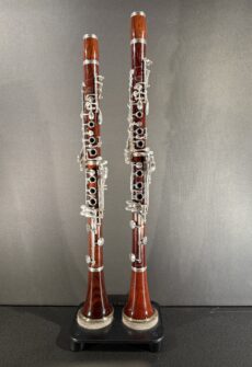 Begagnat klarinettset Karl Hammerschmidt & Söhne 46b med B- och A-klarinett i cocobolo och dubbeletui.
